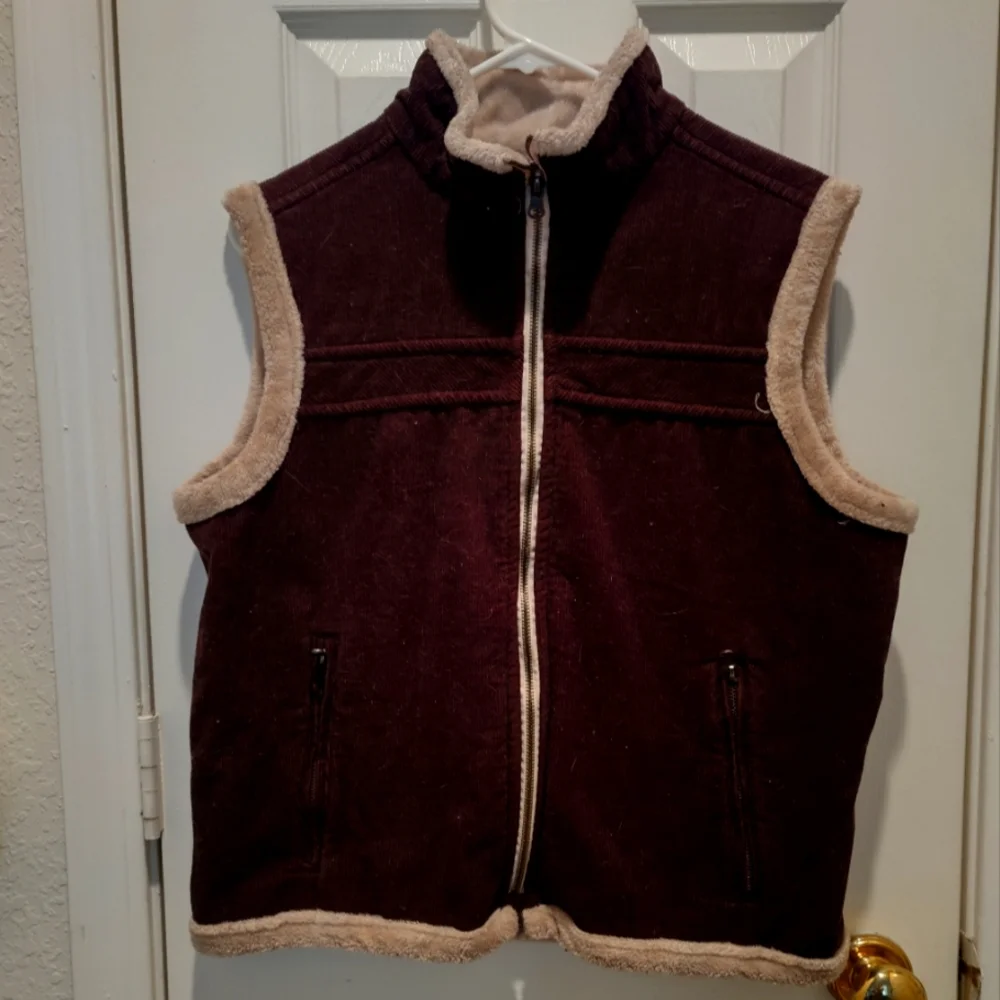 Vest - Picture 1 of 5